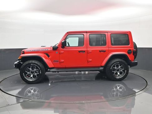 Used 2025 Jeep Wrangler Unlimited Sahara AWD/4WD image 9