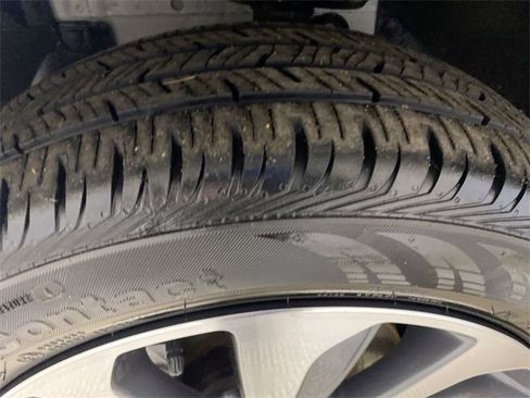 Certified 2022 Buick Encore Preferred w/ Safety Package image 23