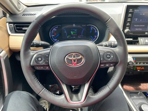 Used 2020 Toyota RAV4 Limited w/ Limited Grade Weather Package AWD/4WD image 13