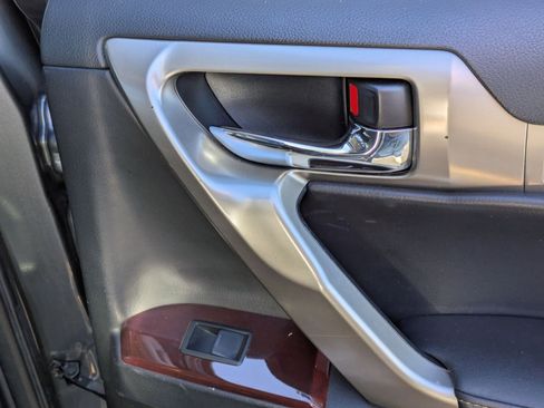 Used 2016 Lexus GX 460 image 32