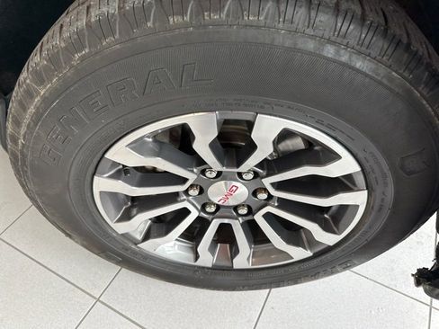 Used 2019 GMC Sierra 1500 AT4 image 17