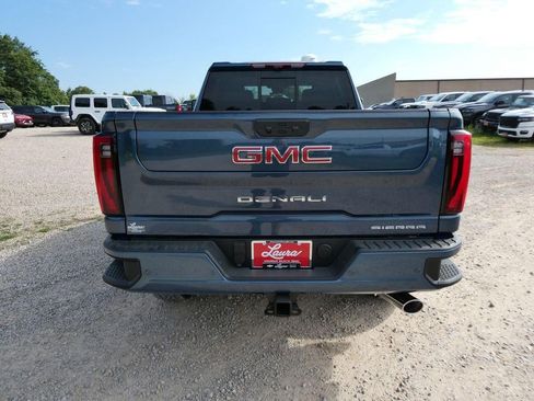 New 2026 GMC Sierra 2500 Denali w/ Denali Reserve Package AWD/4WD image 5