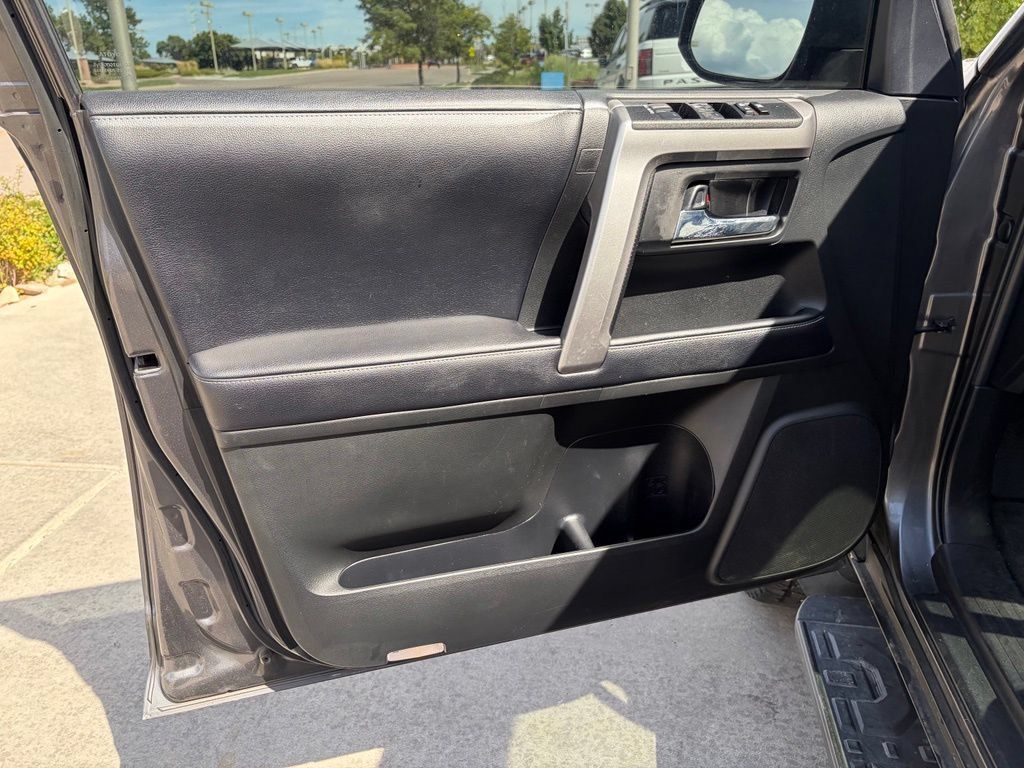 Used 2019 Toyota 4Runner SR5 Premium AWD/4WD image 10