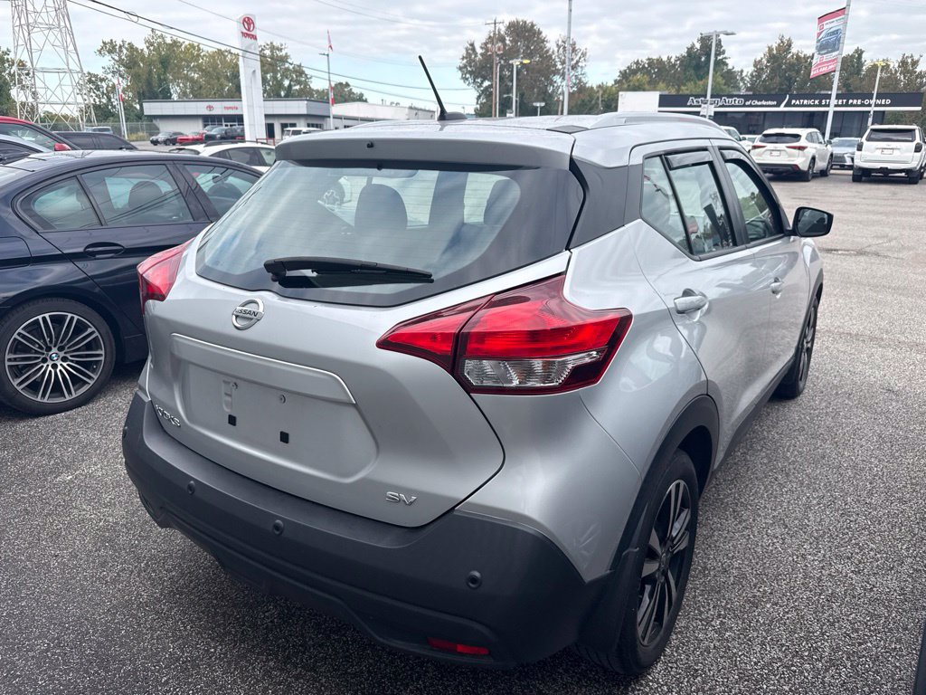 Used 2020 Nissan Kicks SV FWD image 5