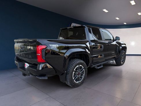 Used 2024 Toyota Tacoma TRD Sport AWD/4WD image 5