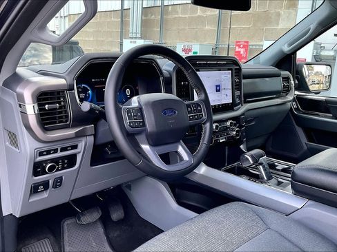 Used 2024 Ford F150 Lightning XLT image 22