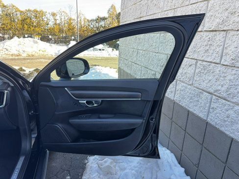 Used 2019 Volvo V90 T5 Cross Country w/ Protection Package Premier AWD/4WD image 28