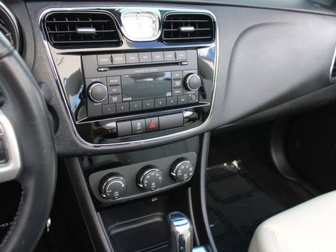 Used 2014 Chrysler 200 Touring image 23