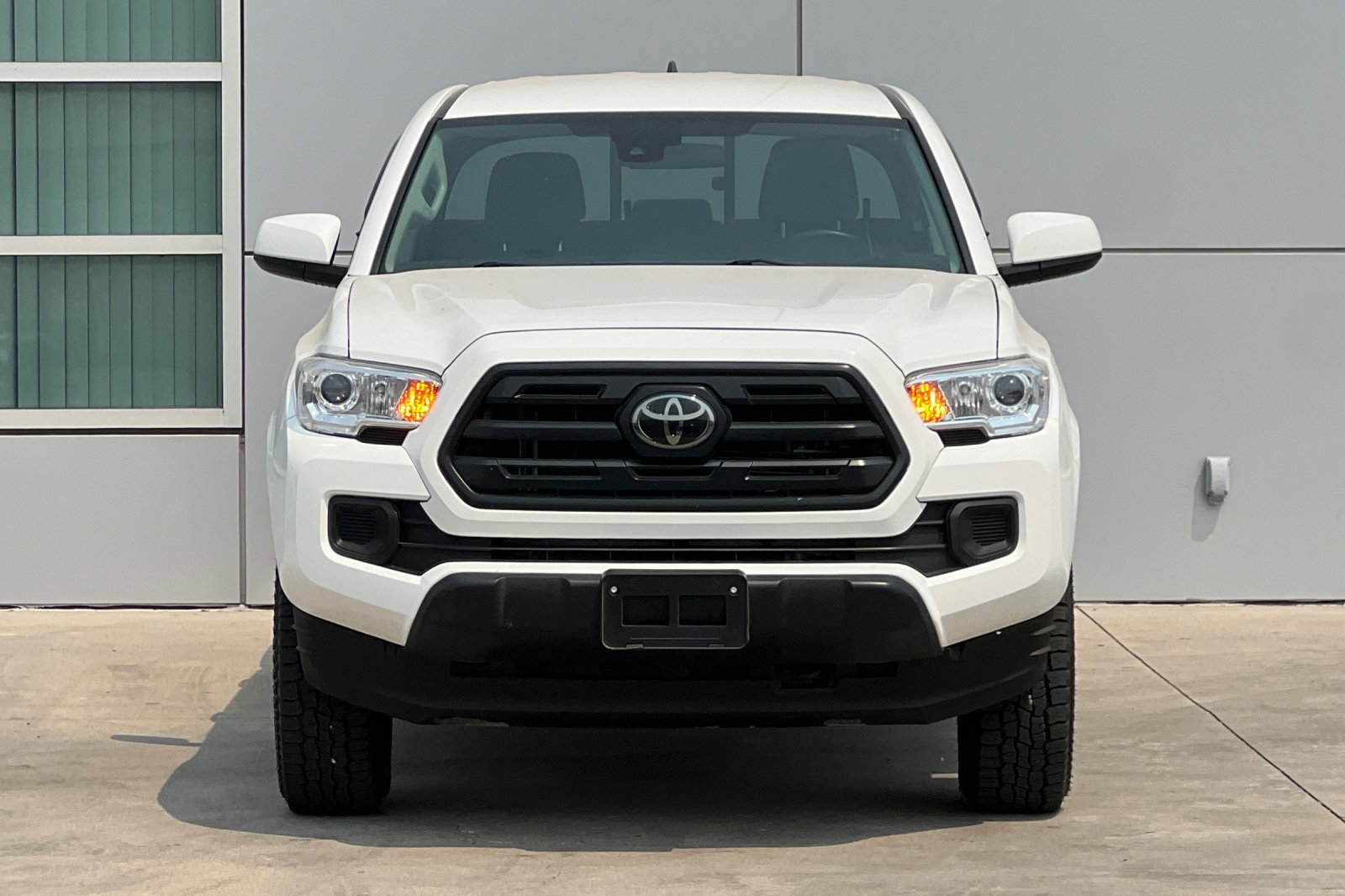 Used 2019 Toyota Tacoma SR w/ SR Convenience Package AWD/4WD image 6