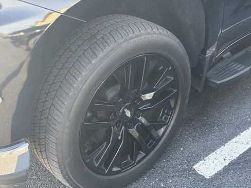 Used 2022 Chevrolet Silverado 1500 LTZ w/ Technology Package image 7