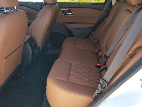 New 2026 Nissan Rogue Platinum w/ Platinum Premium Package image 7