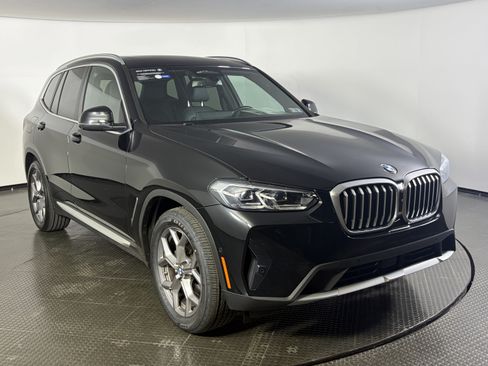 Certified 2024 BMW X3 xDrive30i w/ Premium Package AWD/4WD image 3