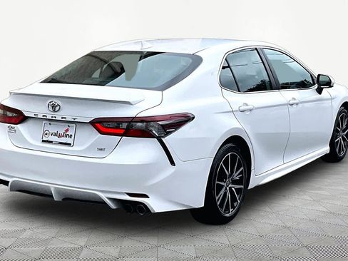 Used 2021 Toyota Camry SE FWD image 13