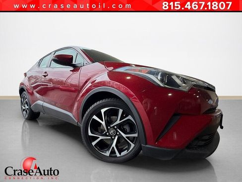 Used 2019 Toyota C-HR XLE image 1
