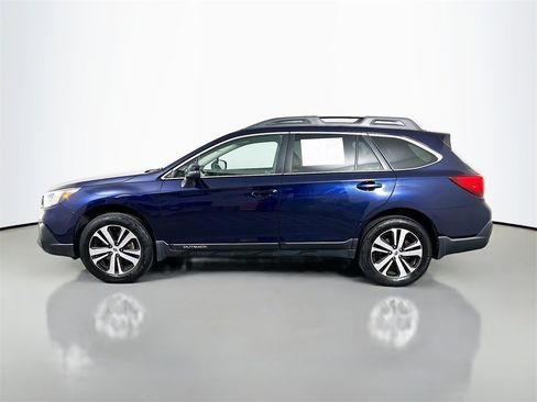 Used 2018 Subaru Outback 3.6R Limited image 4