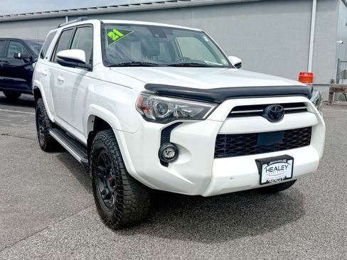 Used 2021 Toyota 4Runner SR5 Premium w/ Moonroof Package AWD/4WD image 1