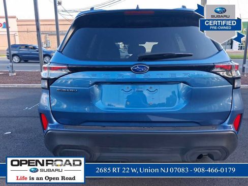 Used 2025 Subaru Forester Premium AWD/4WD image 4