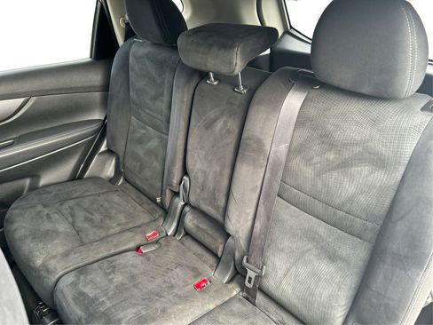 Used 2016 Nissan Rogue S w/ Appearance Package image 20