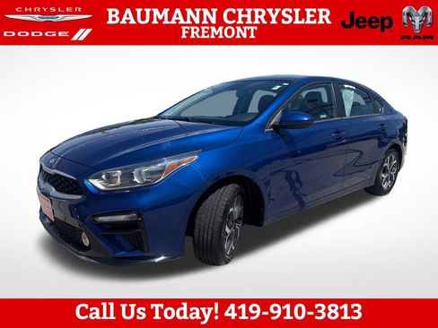Used 2019 Kia Forte LXS FWD image 2