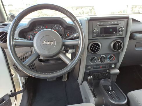 Used 2009 Jeep Wrangler X AWD/4WD image 12