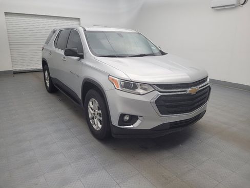 Used 2021 Chevrolet Traverse LS image 13
