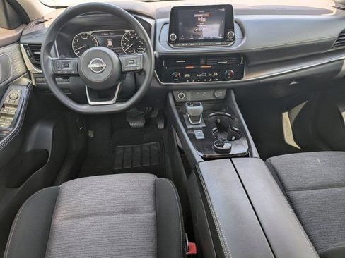 Used 2022 Nissan Rogue SV image 19