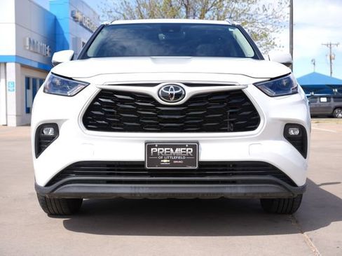 Used 2023 Toyota Highlander XLE FWD image 9