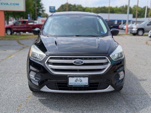 Used 2017 Ford Escape SE FWD image 10