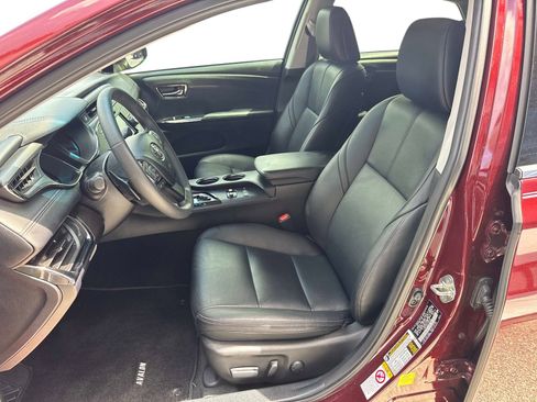 Used 2018 Toyota Avalon XLE FWD image 19