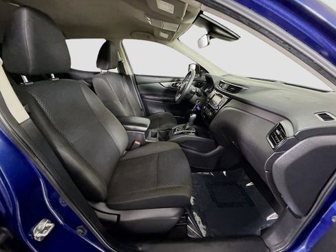 Used 2021 Nissan Rogue Sport S image 28