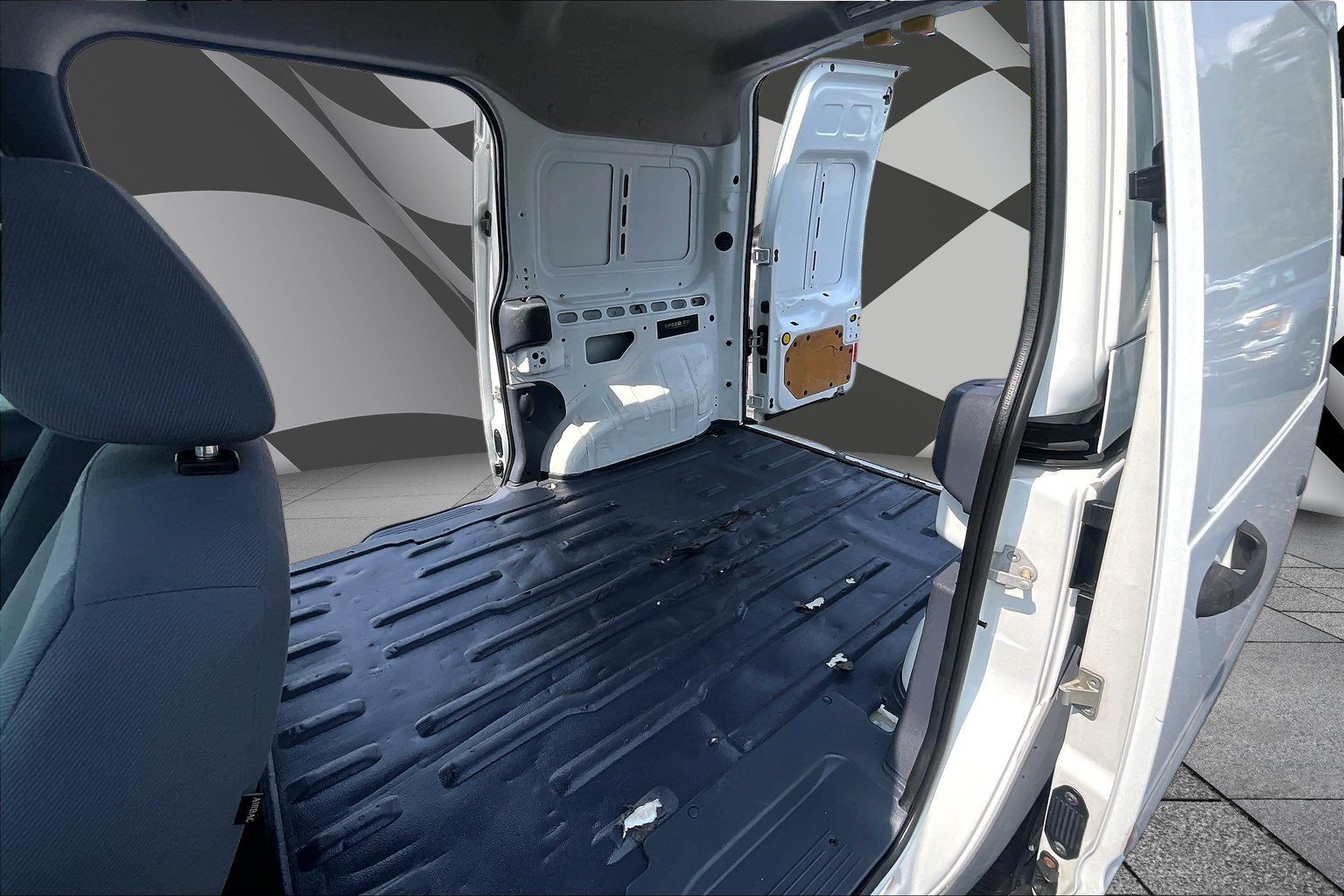 Used 2012 Ford Transit Connect XL FWD image 28