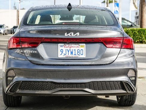 Used 2022 Kia Forte LXS image 6