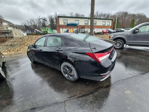 Used 2021 Hyundai Elantra SEL image 5