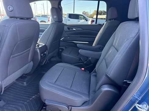 Used 2025 Chevrolet Traverse LT w/ Enhanced Driving Package image 15