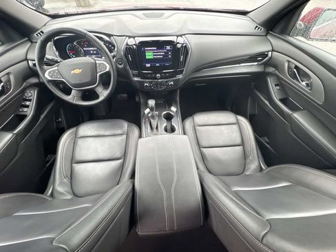 Used 2023 Chevrolet Traverse LT image 22