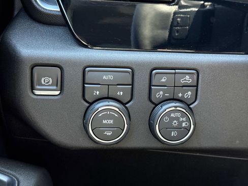 Used 2023 Chevrolet Silverado 1500 LTZ image 11