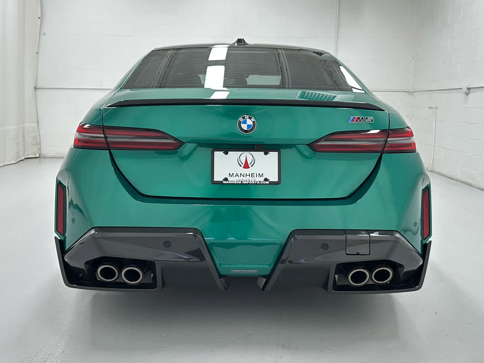 Used 2025 BMW M5 w/ Carbon Package AWD/4WD image 7