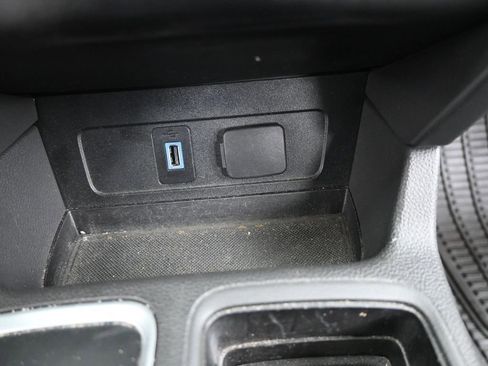 Used 2017 Ford Escape SE w/ SE Cold Weather Package image 19