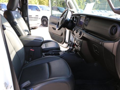 Used 2019 Jeep Wrangler Unlimited Sport S AWD/4WD image 22