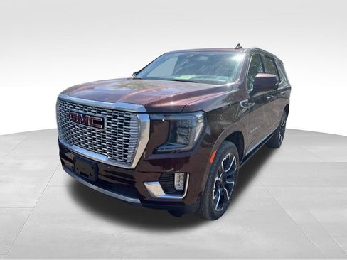 Used 2023 GMC Yukon Denali w/ Denali Reserve Package AWD/4WD image 2