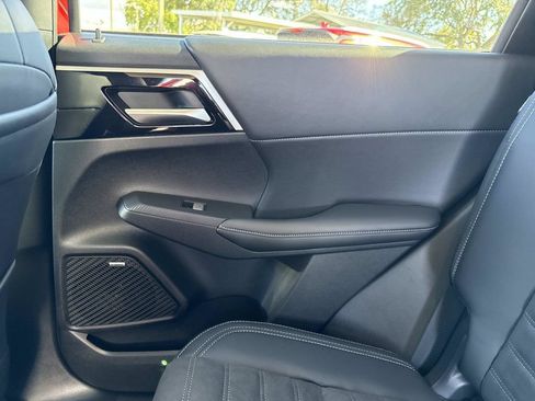 New 2026 Mitsubishi Outlander SE FWD image 15
