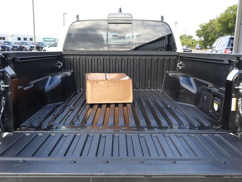 Used 2023 Toyota Tacoma TRD Off-Road image 14