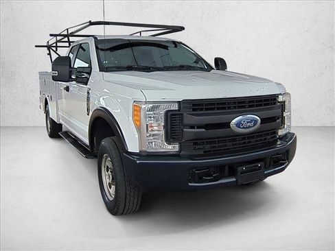 Used 2017 Ford F350 XL image 3