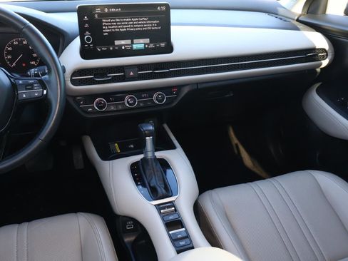 Used 2023 Honda HR-V EX-L image 11