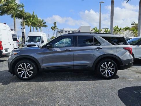 Used 2022 Ford Explorer ST-Line image 3
