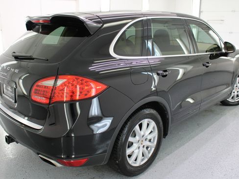 Used 2012 Porsche Cayenne image 30