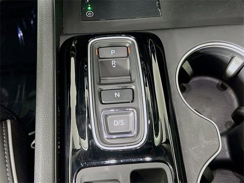 Used 2025 Honda Pilot Elite image 23