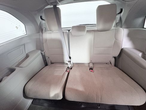 Used 2017 Honda Odyssey EX image 31