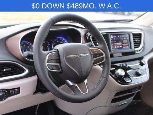 Used 2024 Chrysler Voyager LX image 16