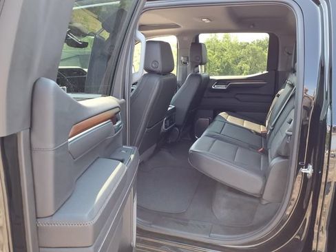 Used 2025 GMC Sierra 1500 Denali w/ Denali Reserve Package AWD/4WD image 38